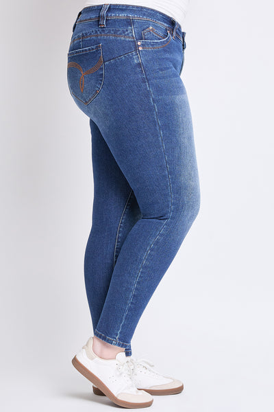 Plus WannaBettaButt Mid Rise Embroider Skinny Jean