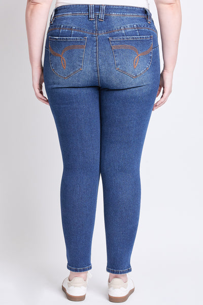 Plus WannaBettaButt Mid Rise Embroider Skinny Jean